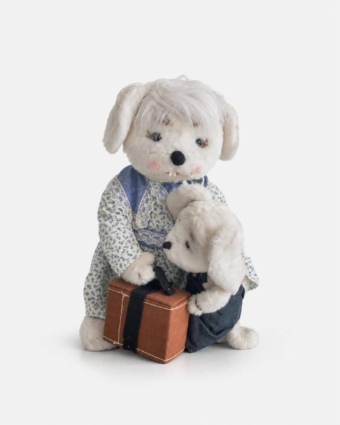 Souris, maman et baby souris avec valise