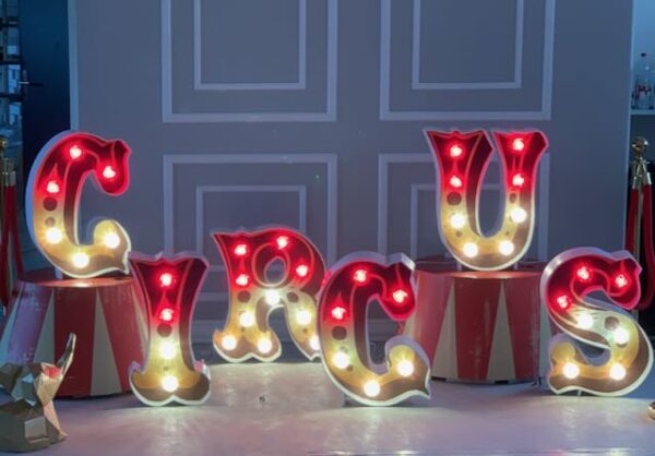 Lettre lumineuse Circus